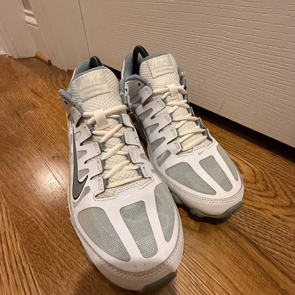 Nike Reax women’s size 8